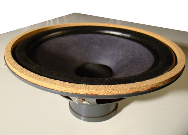 Haut-Parleur Audax Alnico 8 Ohms Medium Large bande Audax 24PA15